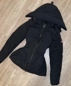 women’s black coat without fur