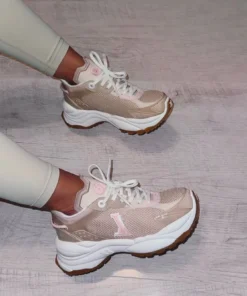 pink/brown trainers