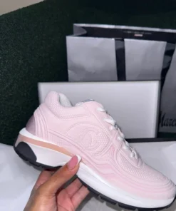 light pink runners